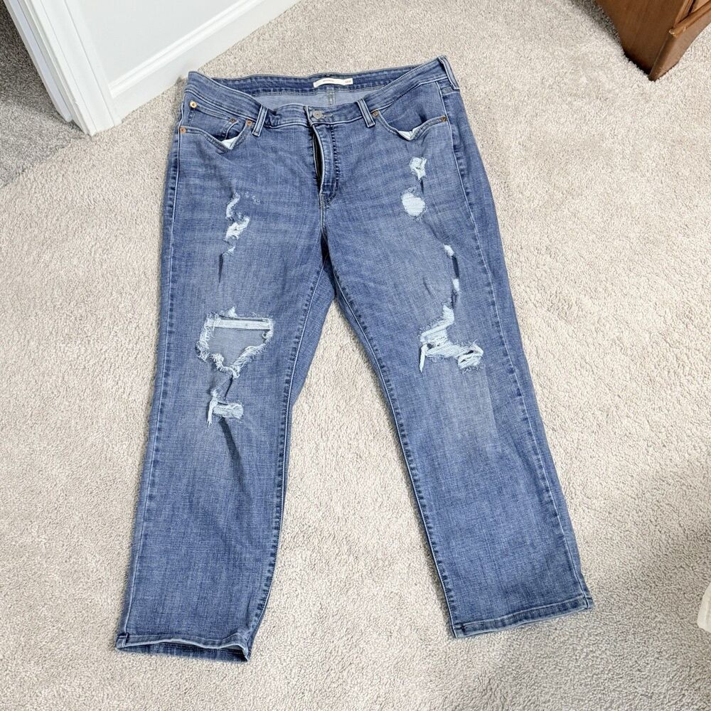 Levi’s Women’s Boyfriend Mid-Rise Distressed Jeans | 18W | Good Condition
